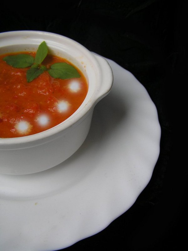 Крем-суп из гриллованых перцев и запеченного чеснока